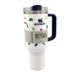NWT Frost White Abstract Geos Stanley 40 oz Flowstate Tumbler with Clear Straw